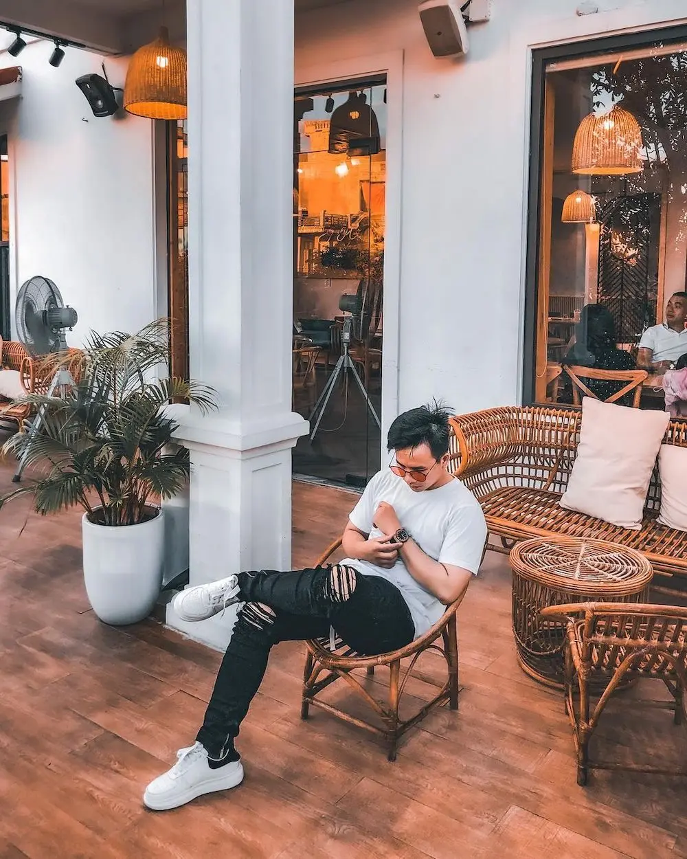 Mơ m&agrave;ng nước ngon, b&aacute;nh ngọt tại Gard&eacute;nia Coffee Bakery 20