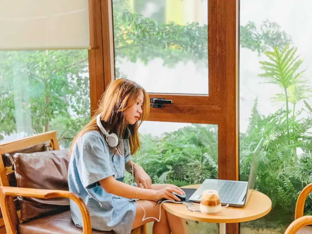 Mơ m&agrave;ng nước ngon, b&aacute;nh ngọt tại Gard&eacute;nia Coffee Bakery 23