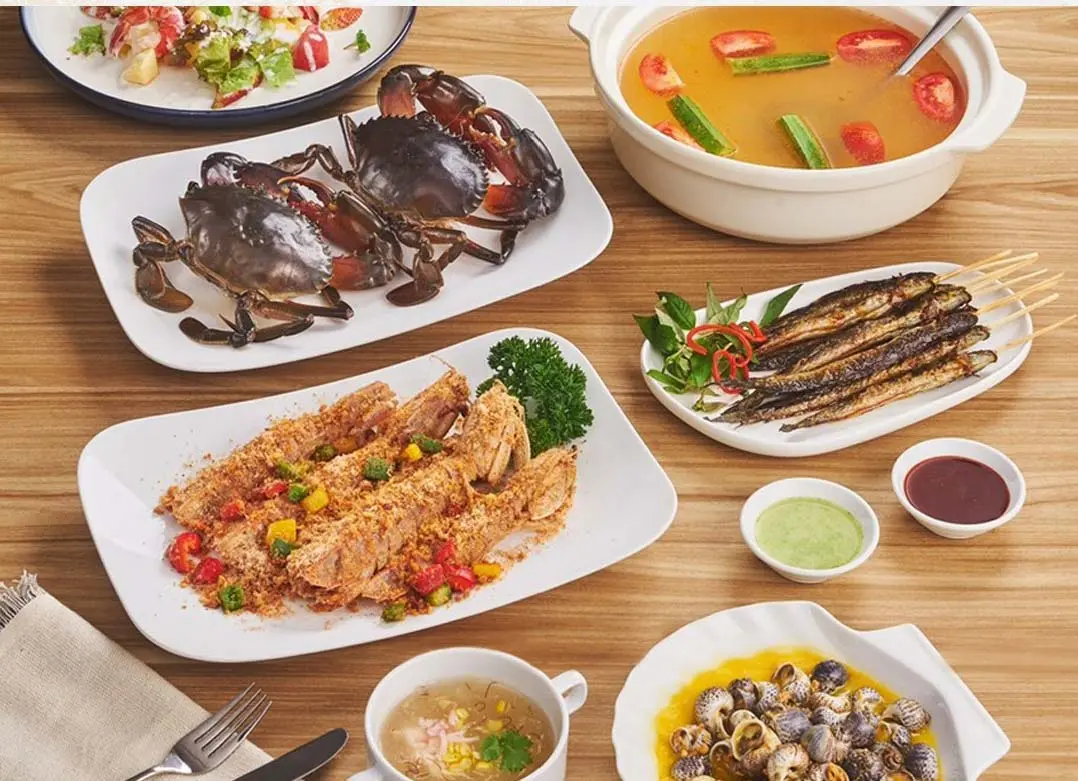 Muốn ăn cua ho&agrave;ng đế ngon, đến ngay Nh&agrave; h&agrave;ng Queen's Crab Huế! 11