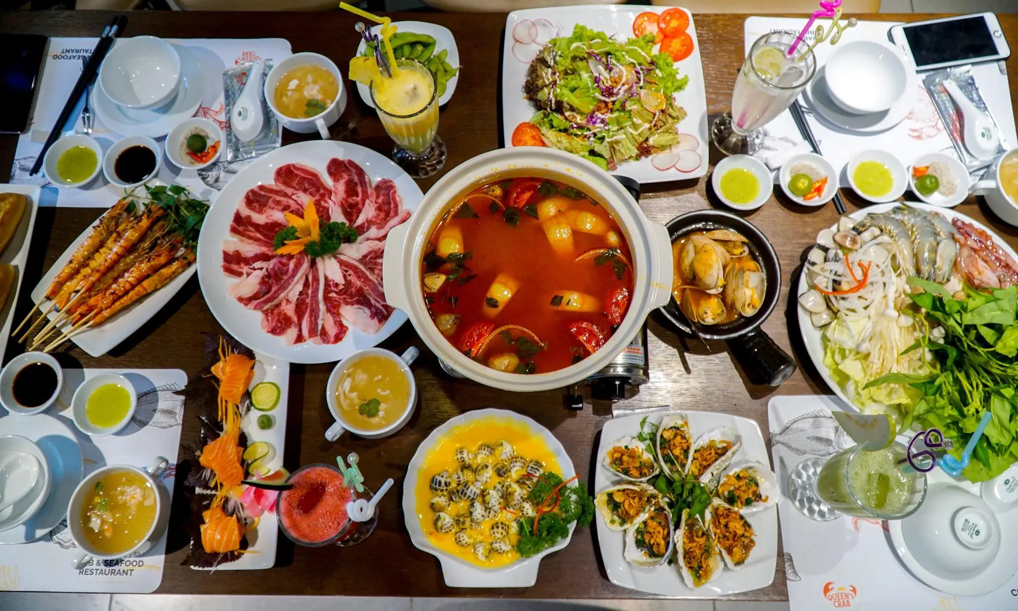 Muốn ăn cua ho&agrave;ng đế ngon, đến ngay Nh&agrave; h&agrave;ng Queen's Crab Huế! 9