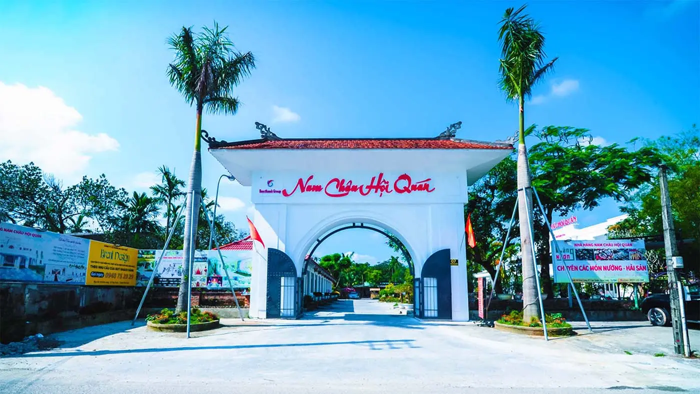 Nh&agrave; h&agrave;ng Nam Ch&acirc;u Hội qu&aacute;n - Một trong những nh&agrave; h&agrave;ng xuất hiện sớm nhất xứ Huế 2