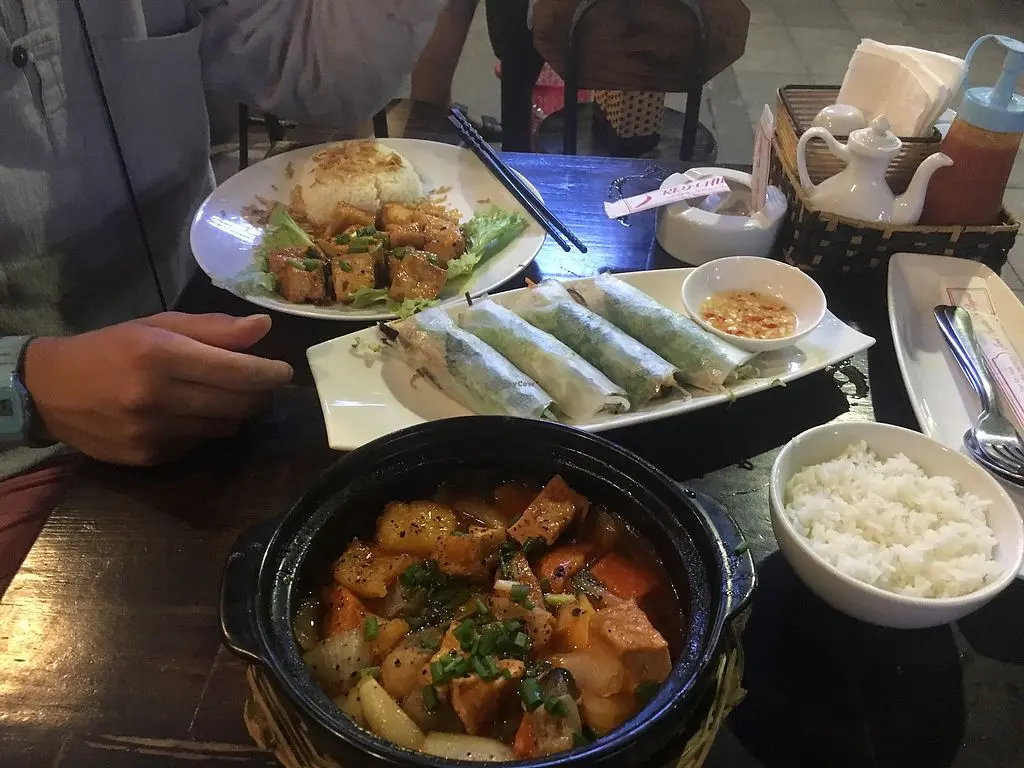 Nh&agrave; h&agrave;ng Red Chilli Huế - Điểm hẹn ẩm thực l&atilde;ng mạn giữa l&ograve;ng xứ Huế 6