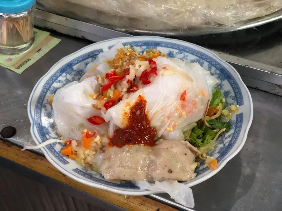 Những m&oacute;n ngon Huế l&agrave;m n&ecirc;n t&ecirc;n tuổi của nền ẩm thực cố đ&ocirc; 2