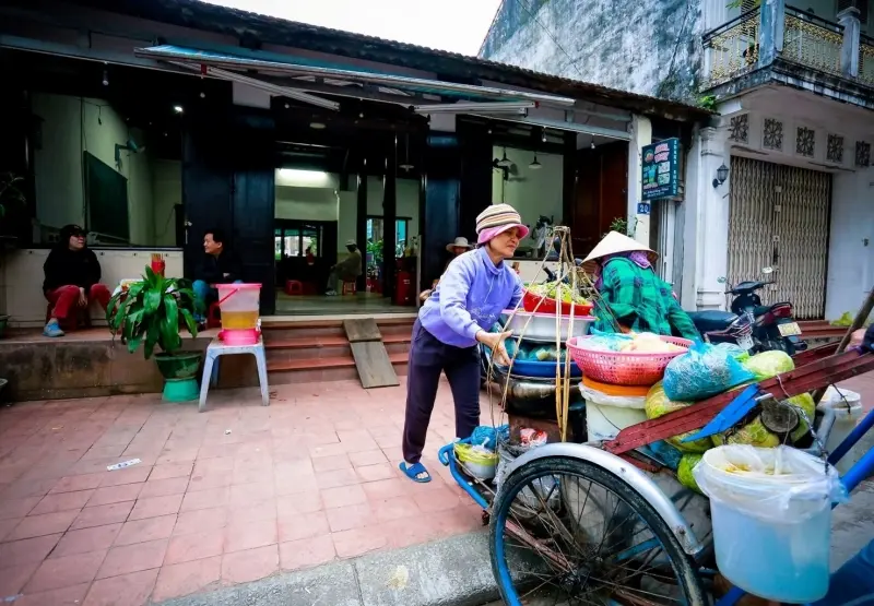 Qu&aacute;n mệ K&eacute;o - Kh&aacute;m ph&aacute; qu&aacute;n b&uacute;n b&ograve; Huế 70 năm lu&ocirc;n đ&ocirc;ng nghẹt kh&aacute;ch ở v&ugrave;ng đất Cố đ&ocirc; 2