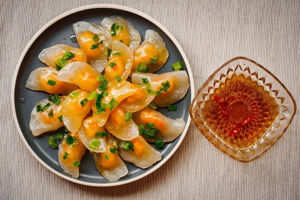 Thưởng thức b&aacute;nh bột lọc Huế: Tinh hoa ẩm thực Cố đ&ocirc; 4