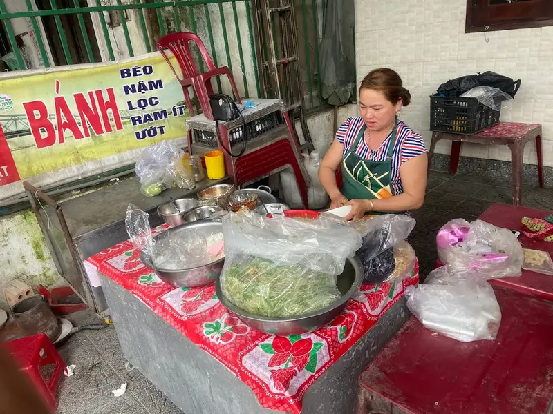 Thưởng thức Bánh nậm Huế và cảm nhận hương vị dân dã cực hấp dẫn 16