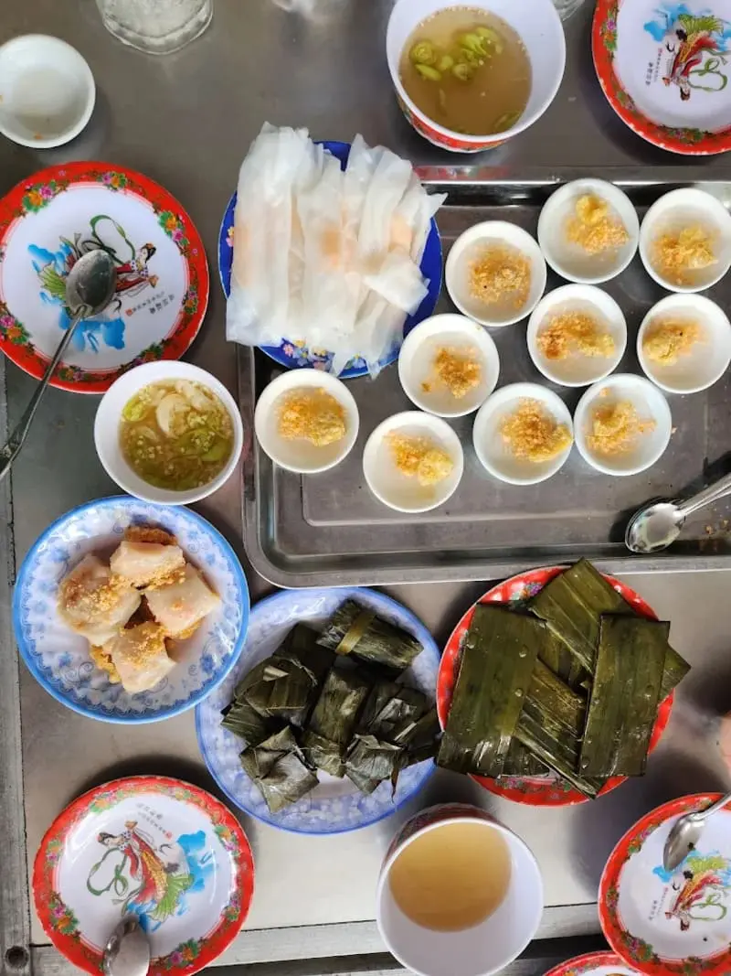 Thưởng thức Bánh nậm Huế và cảm nhận hương vị dân dã cực hấp dẫn 10