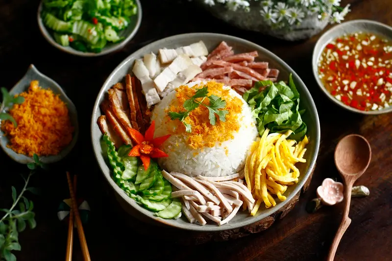 Tinh hoa ẩm thực Huế đem hương vị kể chuyện đất cố đ&ocirc; 11