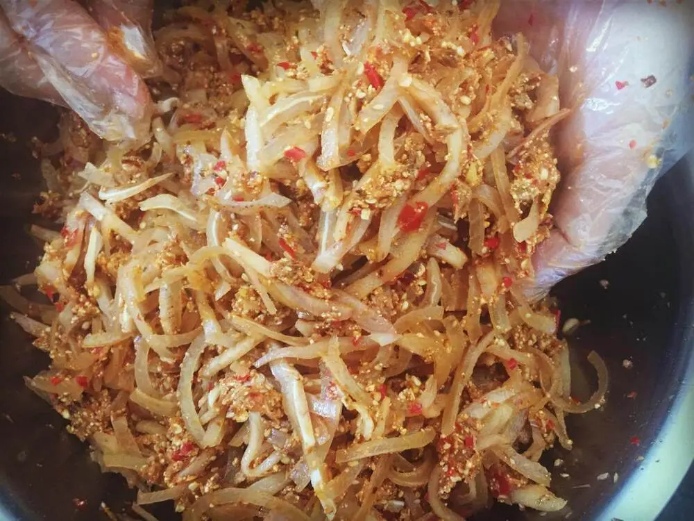 Tr&eacute; Huế - M&oacute;n ăn kho&aacute;i khẩu của c&aacute;c t&iacute;n đồ m&ecirc; ẩm thực 4