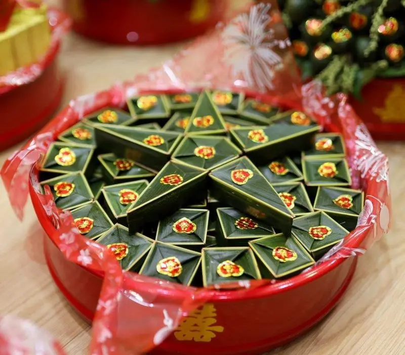 Ngọt bùi, dẻo thơm hương vị bánh xu xê gói lá dừa đặc sản Huế