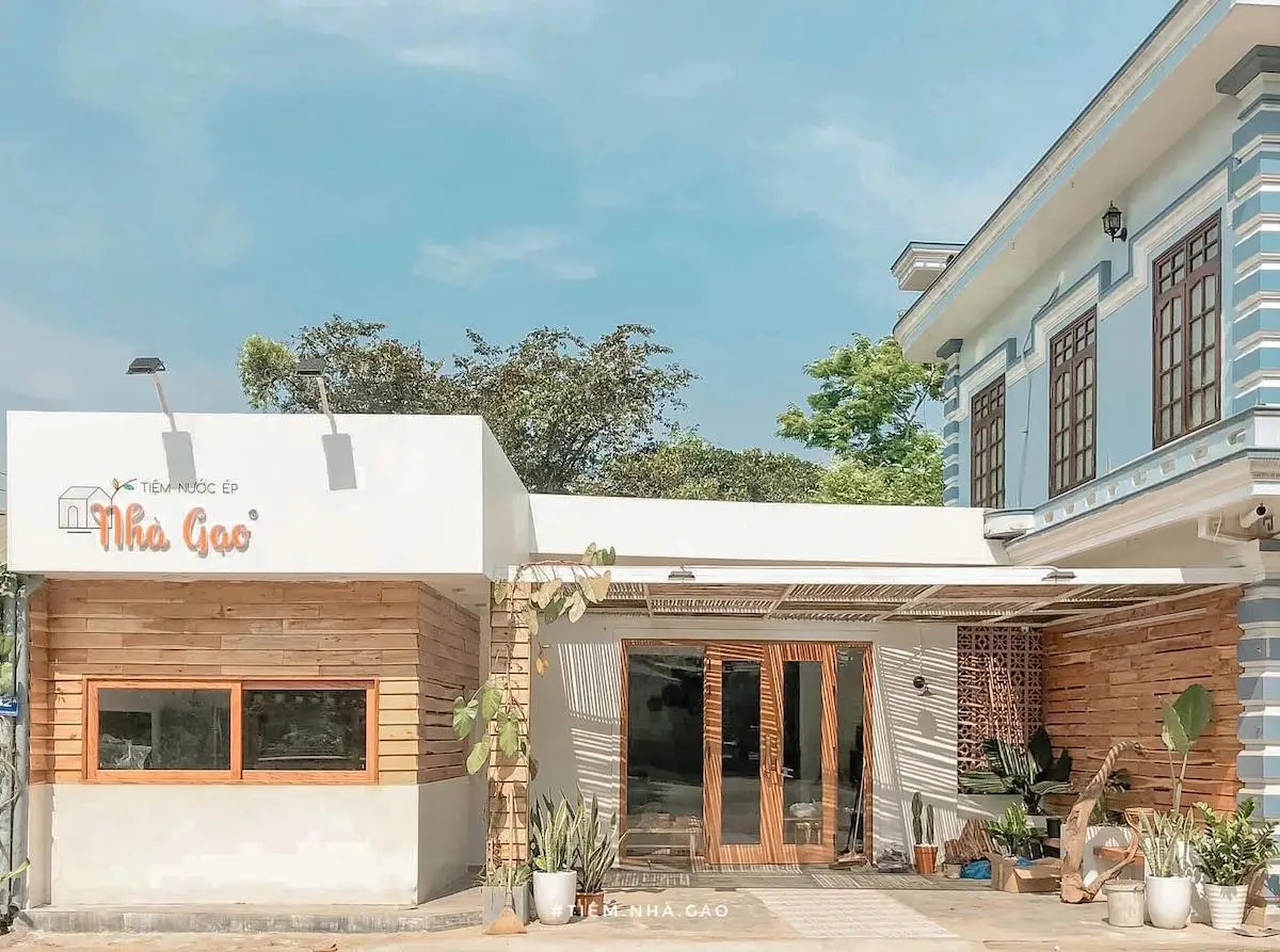 Xinh xỉu địa điểm check-in không góc chết - Tiệm nước ép Nhà Gạo