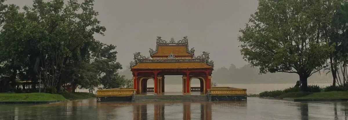 Có một Huế ngày mưa đẹp đến xao xuyến nỗi lòng