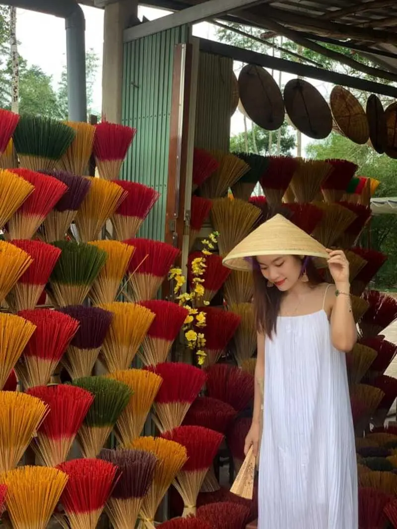 Check-in Huế với vẻ đẹp rạng rỡ nhưng v&ocirc; c&ugrave;ng thanh tao 3