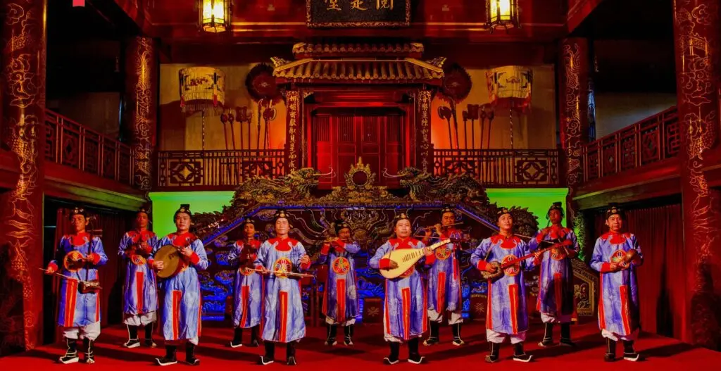 Check in lần đầu ti&ecirc;n du lịch Huế c&ugrave;ng c&ocirc; n&agrave;ng 9X Ho&agrave;i Nguyễn xinh đẹp 5