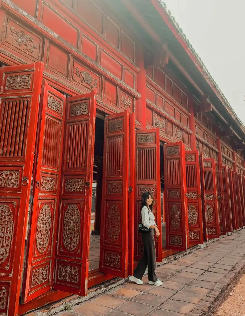 Check in lần đầu ti&ecirc;n du lịch Huế c&ugrave;ng c&ocirc; n&agrave;ng 9X Ho&agrave;i Nguyễn xinh đẹp 9