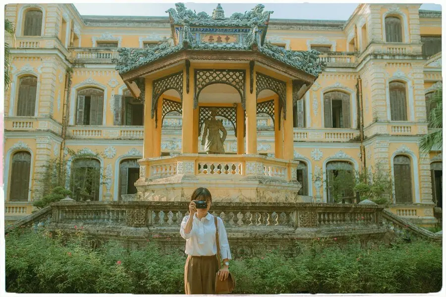 Cung An Định một sớm mai y&ecirc;n b&igrave;nh trong bộ ảnh của bạn Như &Yacute; 2