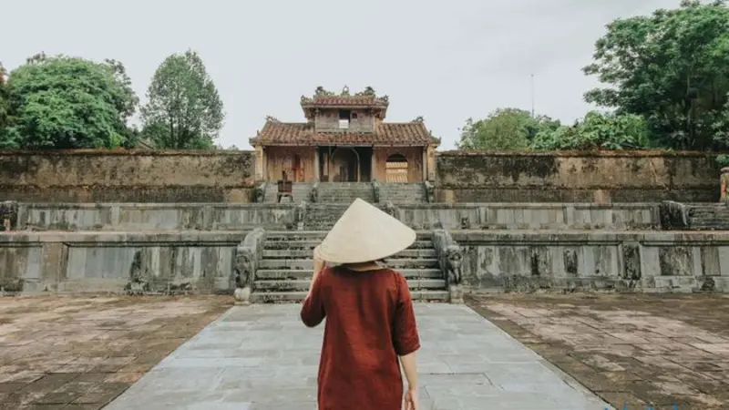 Kinh nghiệm kh&aacute;m ph&aacute; 7 lăng tẩm Huế đầy đủ v&agrave; bổ &iacute;ch nhất 7