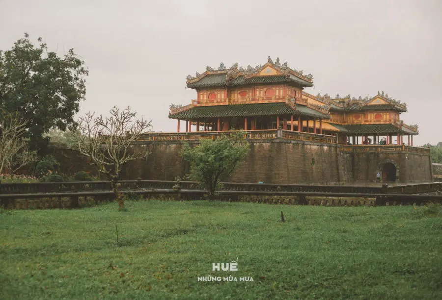 Ngắm nhìn Huế những mùa mưa buồn man mác 7