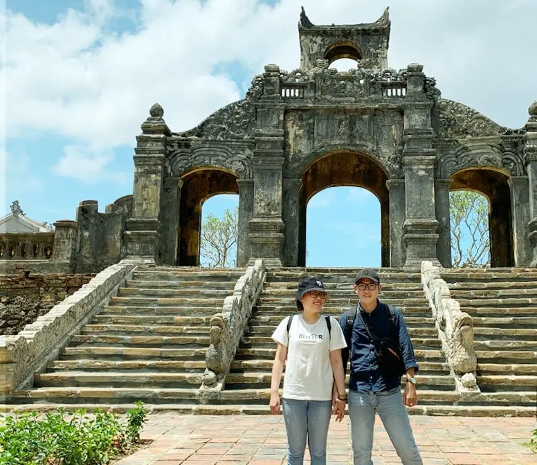 Tham khảo ngay b&agrave;i review du lịch Huế của Trung Nguyễn 4