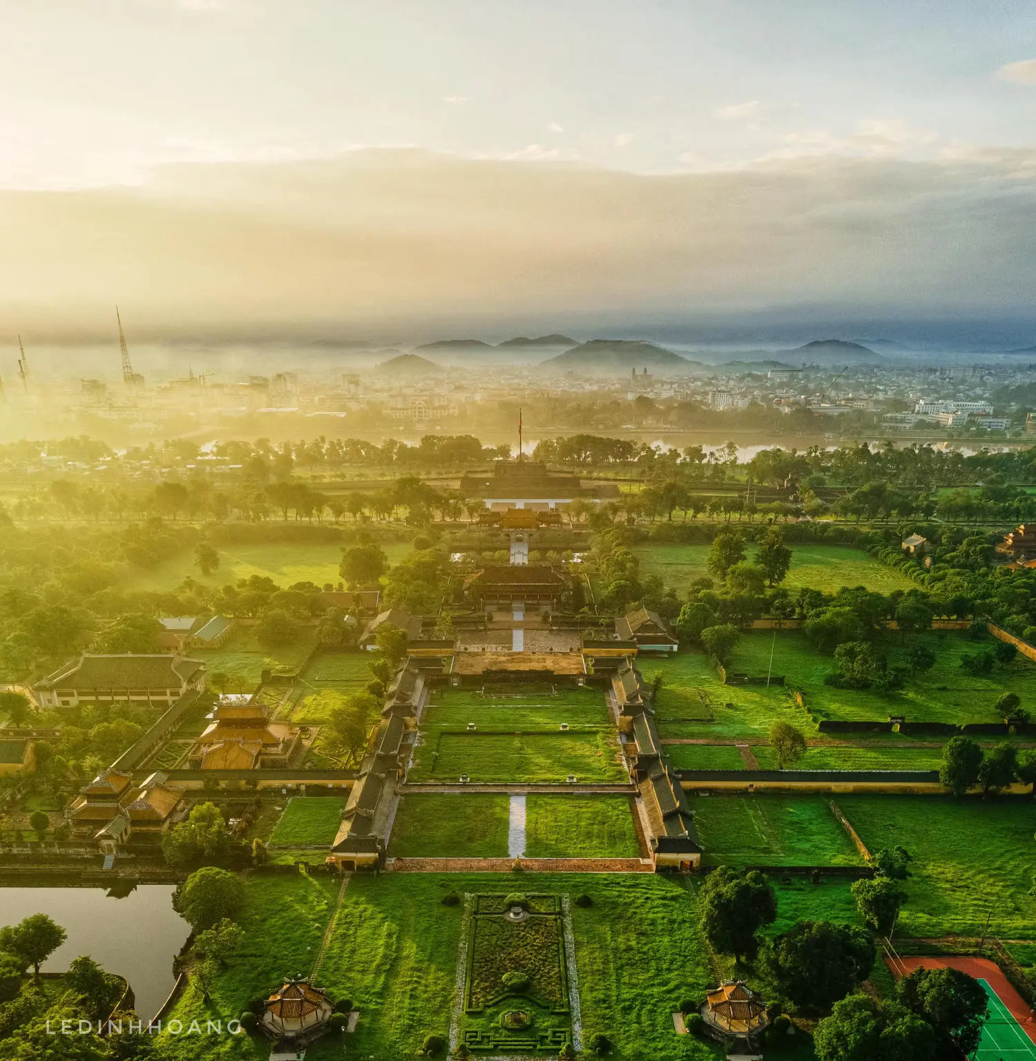 Vẻ đẹp tr&aacute;ng lệ của Kinh th&agrave;nh Huế qua bộ ảnh của L&ecirc; Đ&igrave;nh Ho&agrave;ng 6