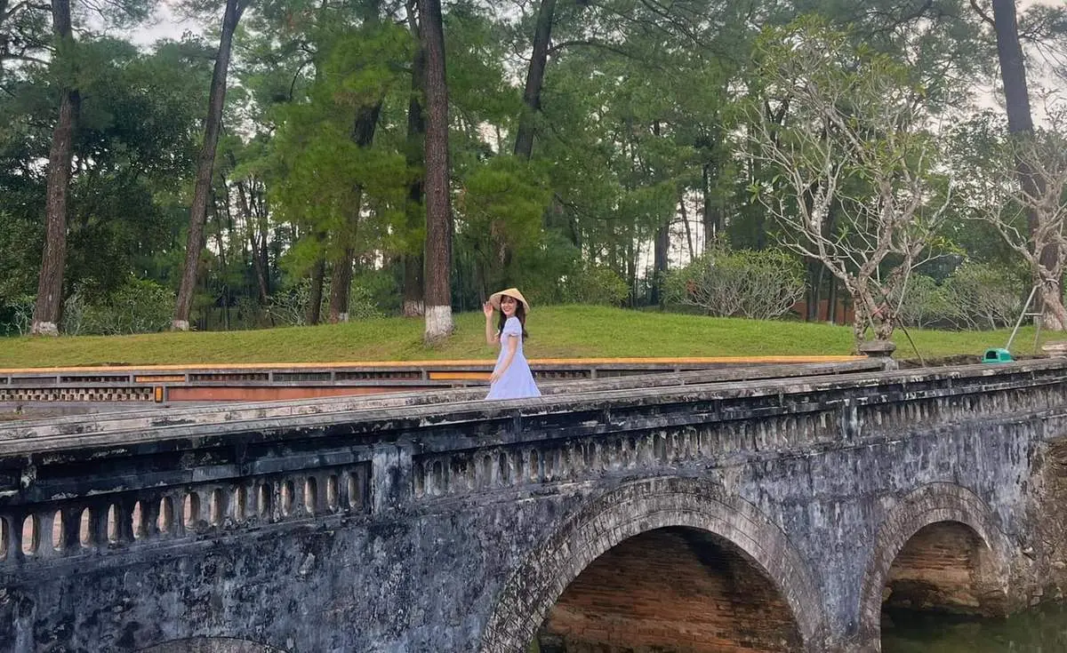 Review Huế 4N3Đ, hành trình một thoáng mộng mơ đầy tình tứ
