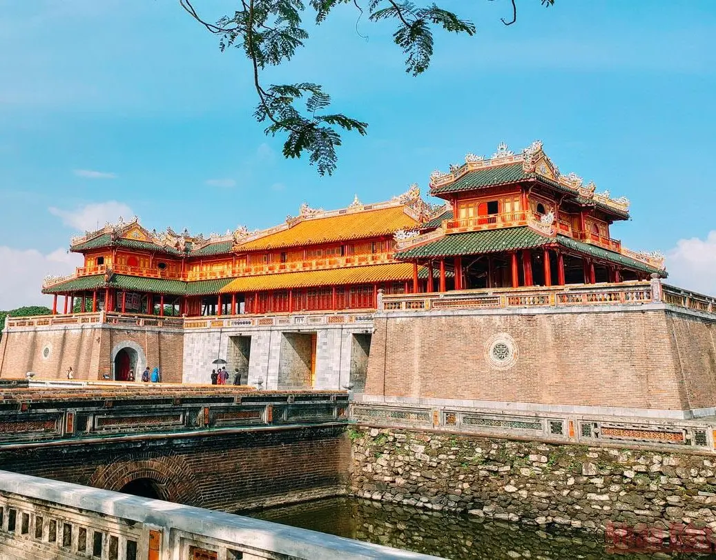 Tham khảo ngay bài review du lịch Huế của Trung Nguyễn
