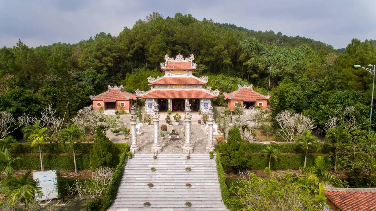 Lễ hội đền Huyền Trân Công Chúa - Lễ hội Tưởng nhớ các bậc tiền nhân tại Thừa Thiên - Huế 3