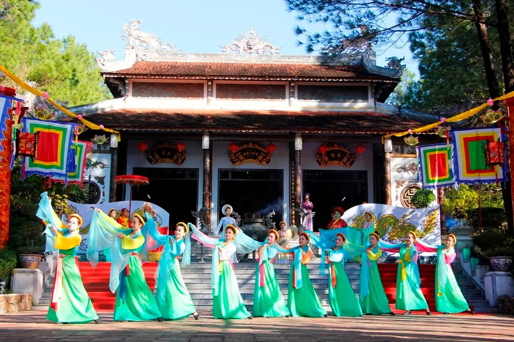 Lễ hội đền Huyền Trân Công Chúa - Lễ hội Tưởng nhớ các bậc tiền nhân tại Thừa Thiên - Huế 7