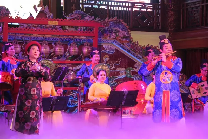 Tự h&agrave;o Nh&atilde; Nhạc cung đ&igrave;nh Huế di sản văn h&oacute;a phi vật thể của nh&acirc;n loại 13