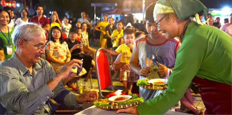 Tuần lễ Ẩm thực truyền thống Huế t&ocirc;n vinh n&eacute;t đẹp văn h&oacute;a mảnh đất cố đ&ocirc; 2