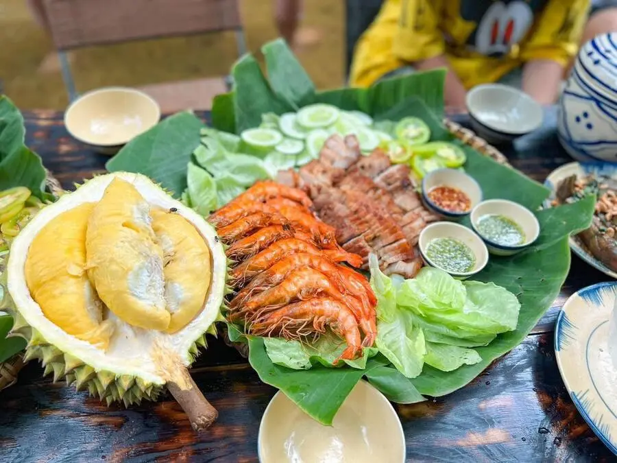 Cắm trại ở Kh&aacute;nh Sơn, trải nghiệm cực chill b&ecirc;n d&ograve;ng suối m&aacute;t l&agrave;nh 4