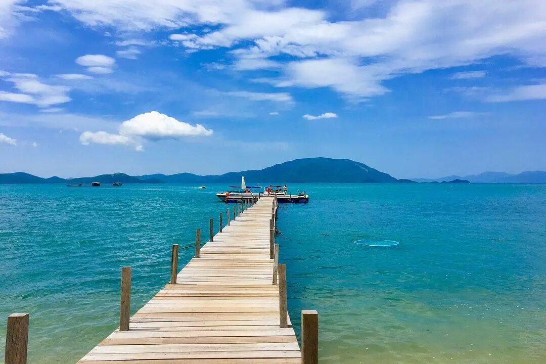 Đảo Điệp Sơn với con đường ẩn hiện độc đáo nhất Việt Nam 17