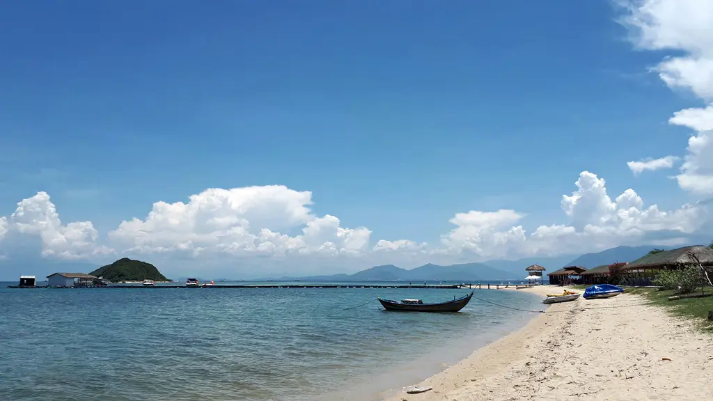 Đảo Điệp Sơn với con đường ẩn hiện độc đáo nhất Việt Nam 5