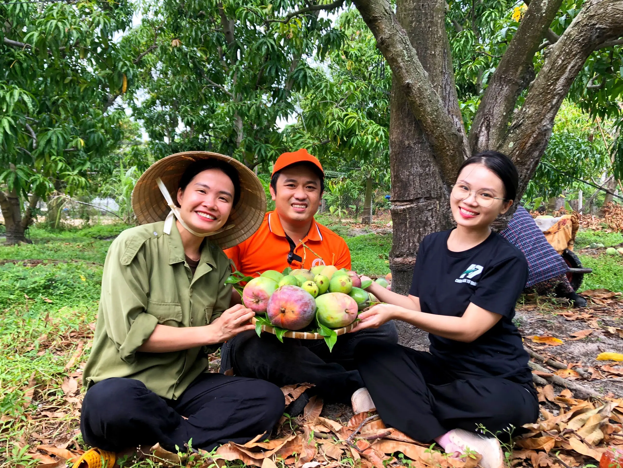Kinh nghiệm du lịch Cam L&acirc;m: H&agrave;nh tr&igrave;nh kh&aacute;m ph&aacute; miền biển rực rỡ 9