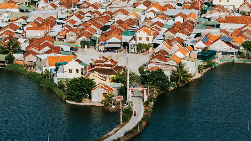 Vẻ đẹp l&agrave;ng cổ H&agrave; Li&ecirc;n gần 400 tuổi giữa đầm Nha Phu 3