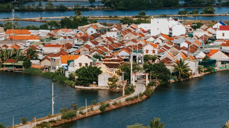 Vẻ đẹp l&agrave;ng cổ H&agrave; Li&ecirc;n gần 400 tuổi giữa đầm Nha Phu 10