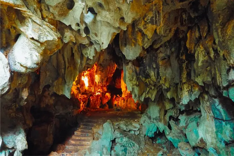 B&iacute; ẩn Thạch Động H&agrave; Ti&ecirc;n nơi anh h&ugrave;ng giải cứu c&ocirc;ng ch&uacute;a 3