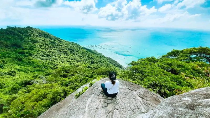 Đỉnh &Ocirc;ng Rồng H&ograve;n Sơn với n&eacute;t đẹp thi&ecirc;n nhi&ecirc;n kỳ vĩ 2