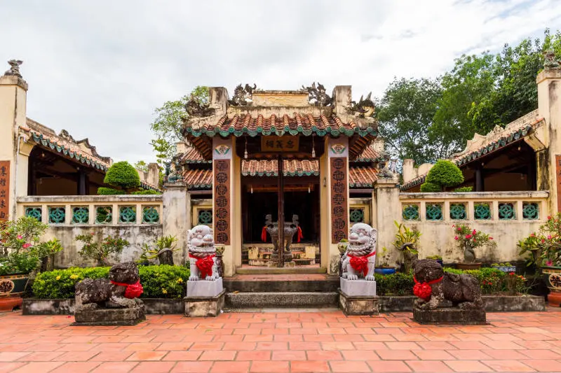 Khu di t&iacute;ch lăng Mạc Cửu H&agrave; Ti&ecirc;n y&ecirc;n b&igrave;nh giữa l&ograve;ng Ki&ecirc;n Giang 2