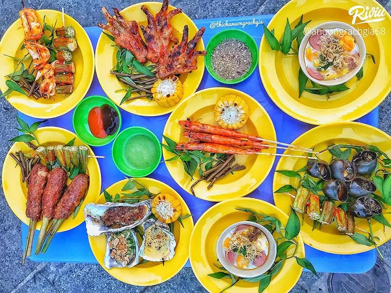 Ăn vặt Chị Chị Em Em, điểm tụ tập cuối tuần lý tưởng