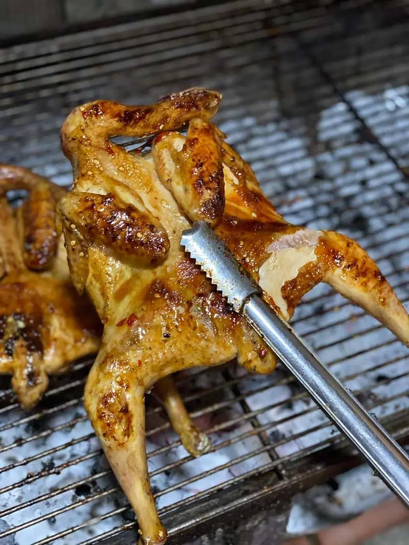 Gh&eacute; Qu&aacute;n ốc 77 thưởng thức hải sản b&igrave;nh d&acirc;n cực kỳ hấp dẫn 7