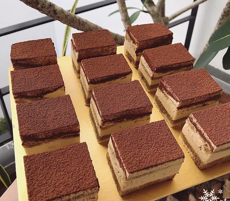 Hy the coffee shop và không gian cà phê trẻ trung, hiện đại 8
