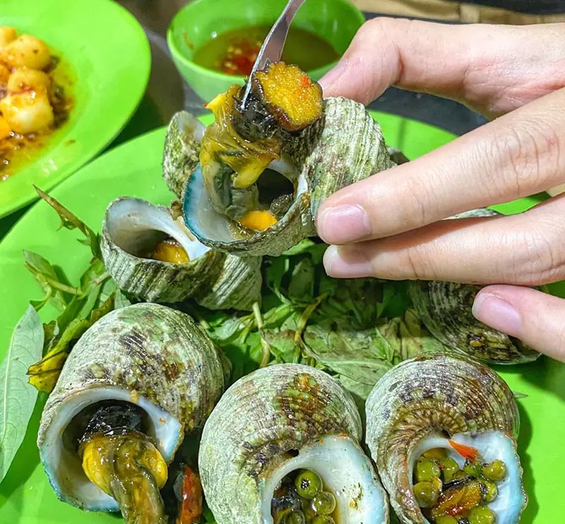 Ốc mắt ngọc nướng Nam Du, món ngon ăn là ghiền của xứ biển 3