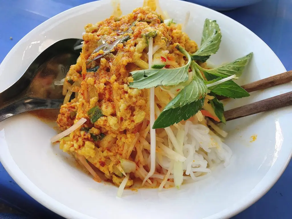Hủ tiếu hấp Hà Tiên, món ăn đường phố đặc sắc
