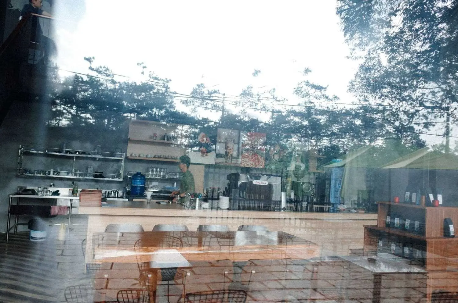 Bạch Dương Coffee Bistro ẩn hiện h&ograve;a m&igrave;nh chốn n&uacute;i rừng Kon Tum 3