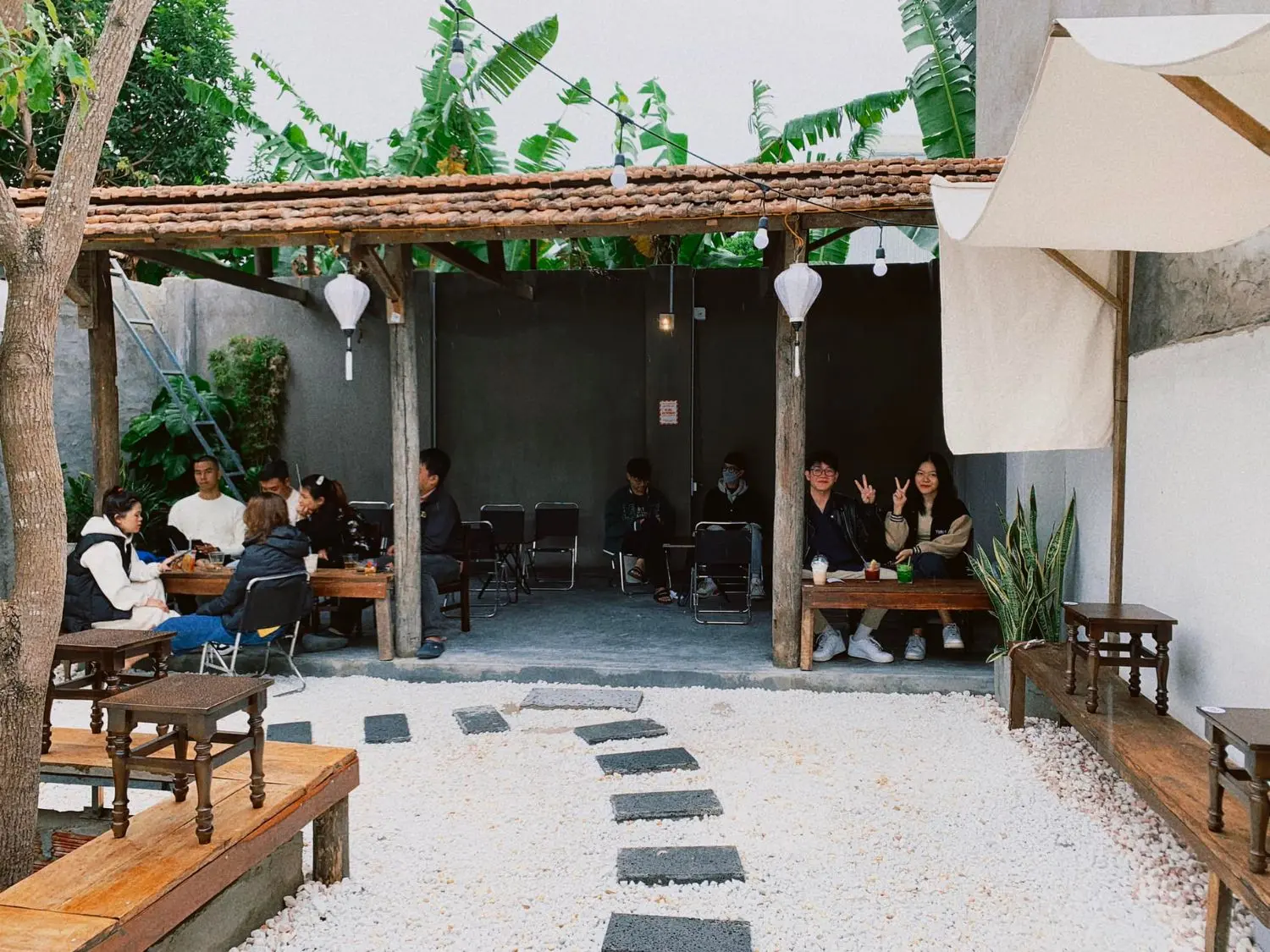COMA Cafe hay Phố cổ Hội An nằm ngay trong l&ograve;ng th&agrave;nh phố đại ng&agrave;n 6