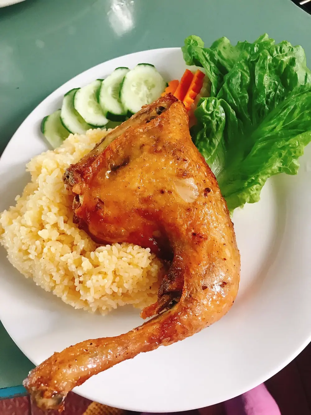 Dừng ch&acirc;n qu&aacute;n Cơm g&agrave; 501 Ure Kon Tum ngon nức tiếng 2