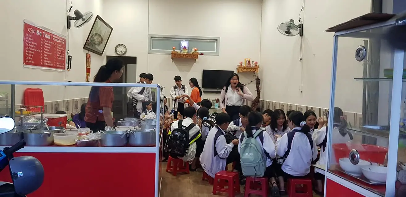 Ghé tiệm Chè bà Tám để tìm về miền ký ức tuổi thơ đẹp đẽ 7