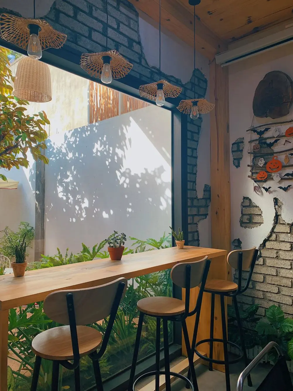 Kh&aacute;m ph&aacute; Maika Coffee, mang hơi thở phong c&aacute;ch nhiệt đới về Kon Tum 10