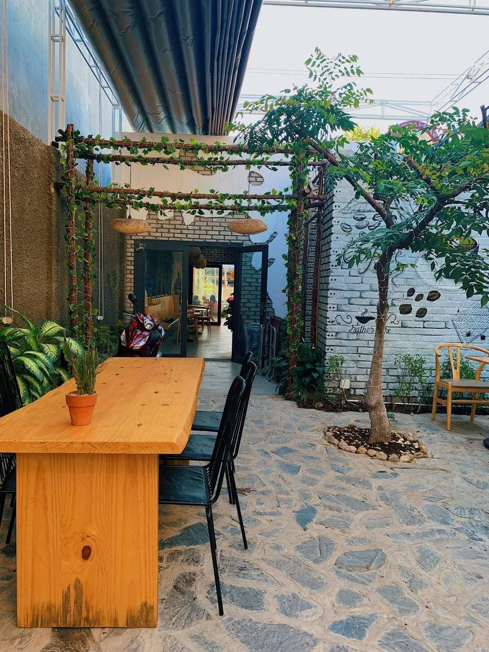 Kh&aacute;m ph&aacute; Maika Coffee, mang hơi thở phong c&aacute;ch nhiệt đới về Kon Tum 9